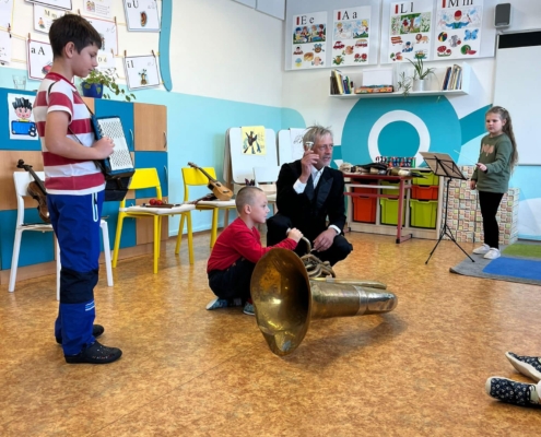 žáci 1.stupně muzicírovali
