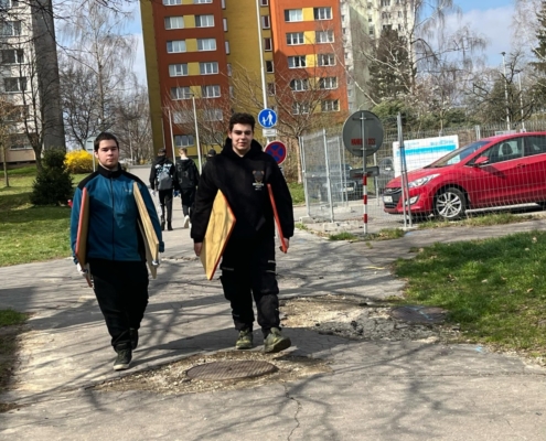 28. 3. jsme se zúčastnili celorepublikové akce Ukliďme Česko