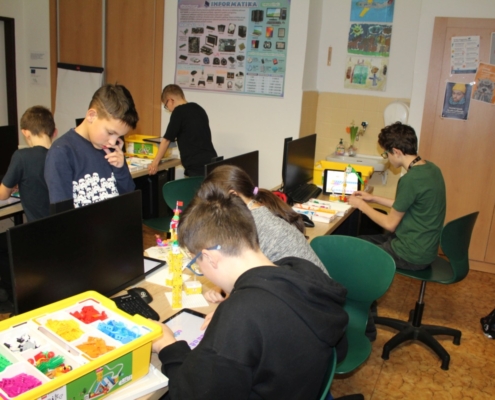 hravý učební zážitek je součástí systému vzdělávání LEGO