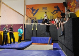 skákání na trampolínách v ENHAčku
