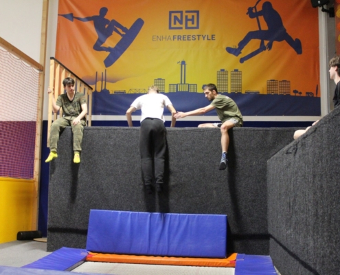 skákání na trampolínách v ENHAčku