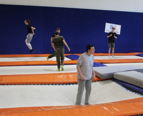 skákání na trampolínách v ENHAčku
