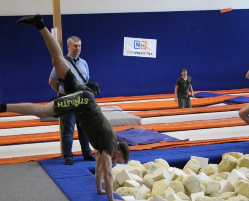 skákání na trampolínách v ENHAčku