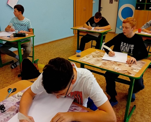 husím brkem namáčeným v inkoustu zkoušeli, jak se psalo