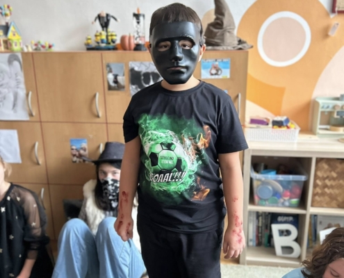 helloweenské odpoledne jsme si se staršími dětmi ve školní družině moc užili