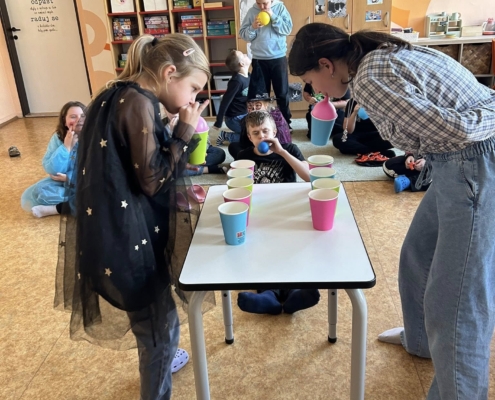 helloweenské odpoledne jsme si se staršími dětmi ve školní družině moc užili