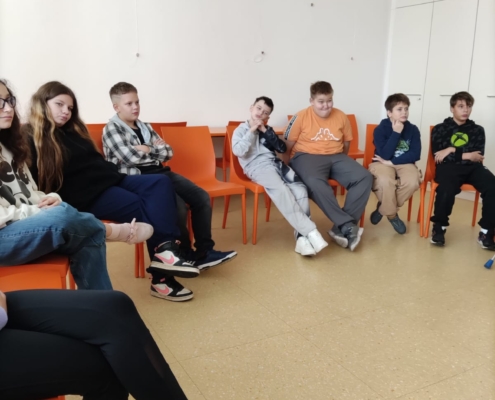 6. třída absolvovala čtenářskou lekci v knihovně