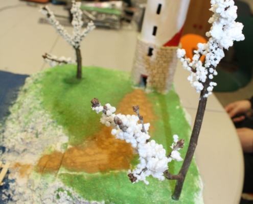 práce na modelu pro soutěž Šroubek, dřívko, kladívko