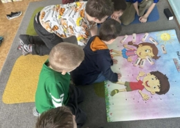 Děti se zábavnou formou učily části lidského těla