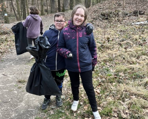 naše škola se zúčastnila celorepublikové dobrovolnické akce Ukliďme Česko