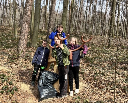 naše škola se zúčastnila celorepublikové dobrovolnické akce Ukliďme Česko