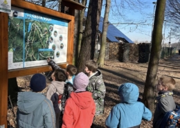 naši prvňáci a druháci proměnili v malé přírodovědce a vyrazili na objevnou výpravu