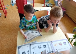čarodějnické odpoledne plné her, úkolů