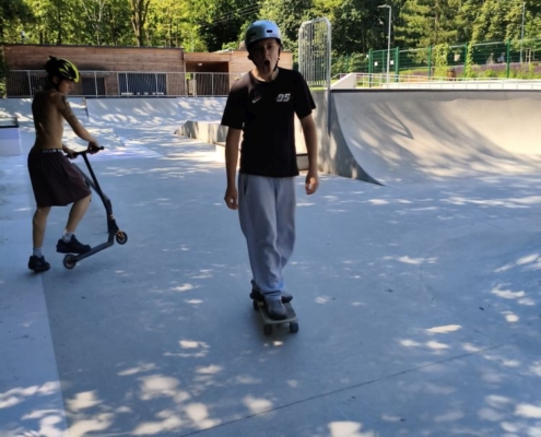 Osmáci v akci ve skateparku