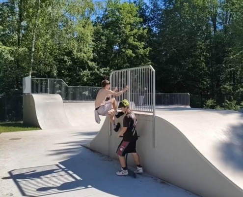 Osmáci v akci ve skateparku