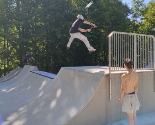 Osmáci v akci ve skateparku