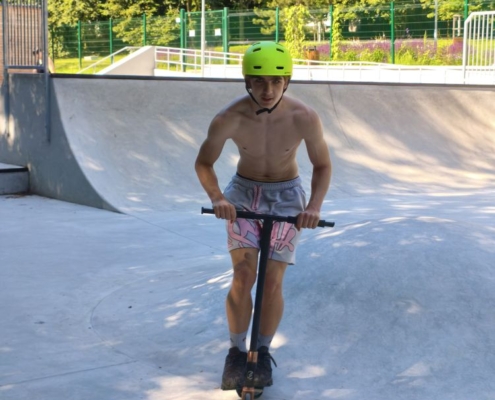 Osmáci v akci ve skateparku