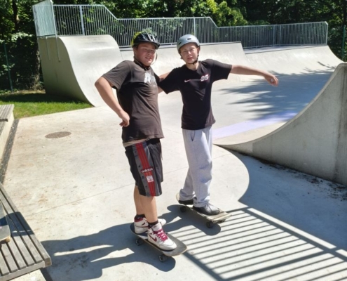 Osmáci v akci ve skateparku